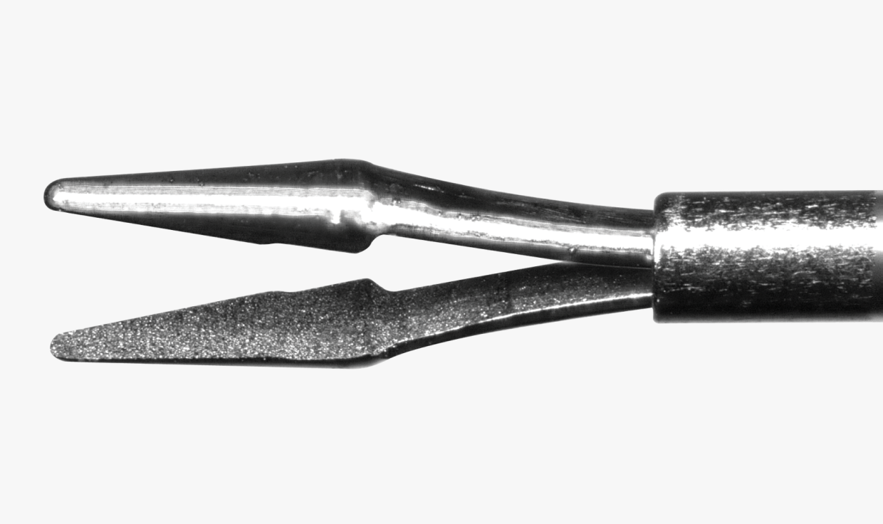 Close up of the FINESSE MAXGRIP Forceps